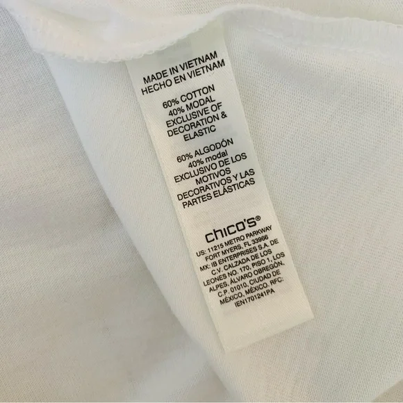 CHICO’S Smocked Bell Sleeve Shirttail Tee NWOT Sz 1 (M-8) - Picture 10 of 13